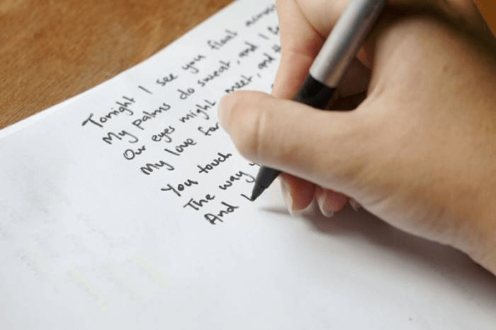 Rèn luyện kỹ năng viết tiếng Anh mỗi ngày