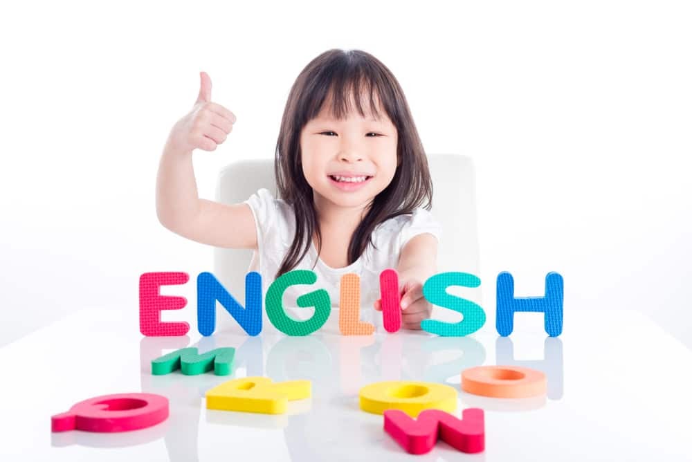 Việc học tiếng Anh từ sớm sẽ giúp trẻ phát âm chuẩn và thông minh hơn