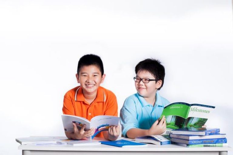 Vì sao cha mẹ nên cho con học tiếng Anh sớm?