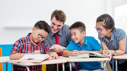 Để trẻ học tiếng Anh lớp 7 hiệu quả phụ huynh nên làm gì?