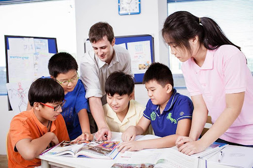 YOLA Junior Primary giúp các bạn nhỏ được tương tác tiếng Anh tối đa và phát triển nền tảng tư duy toàn cầu