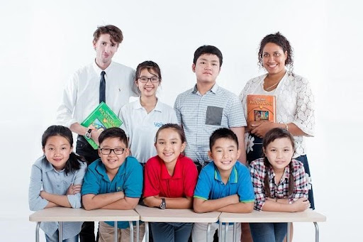 YOLA Junior giúp các em học sinh chinh phục tiếng Anh lớp 6 cực dễ dàng