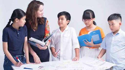 YOLA Junior là chương trình học chuyên sâu áp dụng phương pháp giảng dạy hoàn toàn mới tại Việt Nam