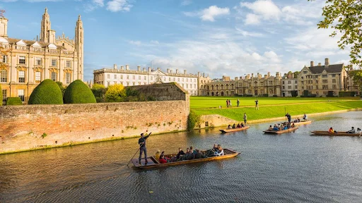 Khám phá văn hóa tại Cambridge