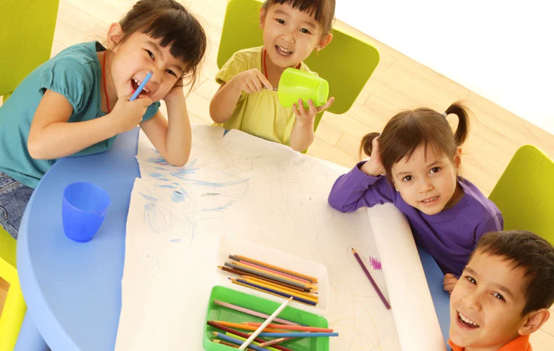 Việc học tiếng Anh ngay từ những năm đầu đời đem đến rất nhiều lợi ích cho con trẻ