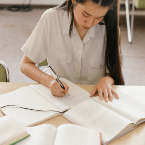 Kỹ năng nền đóng vai trò quan trọng giúp định hướng và tư duy Matching Information IELTS Reading