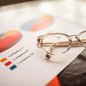 Sử dụng đúng từ vựng so sánh và mẫu câu học thuật giúp bài so sánh số liệu Task 1 rõ ràng và chuyên nghiệp hơn